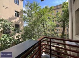 R-one Serdar-ı Ekrem Yeni Binada Balkonlu 150m2 Kiralık Ofis-eng