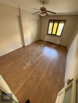 Çarşıya Yakın 3+1 280m2 Ebeveyn Banyo Asansörlü 15 Yıllık Daire