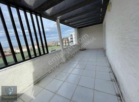 Hasanağa'da Merkezi Konumda 5+1 Dubleks