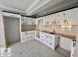 Saruhanlı Tam Merkezde 3+1 A.mutfaklı, Asansörlü