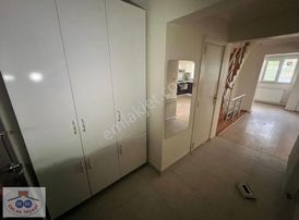 Seba'dan Sefaköy Merkezde Satılık 3.katlı Müstakil Bina 110m2