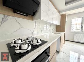 Fevzi Çakmak Mah.sıfır Ara Katta Köşe Başı Bina Ön Cephe Lüx 3+1