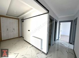 Fevzi Çakmak Mah.sıfır Ara Katta Köşe Başı Bina Ön Cephe Lüx 3+1