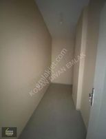 Kozan Divan Emlak'tan Çevre Yolunda Kapalı Mutfak 2+1 Kiralık