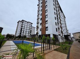 Cumhuriyet'te...moderna...havuzlu...2+1...