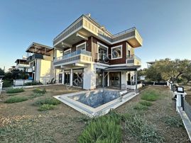 Ayanoğlun'dan Güre'de Tam Müstakil 6+1 Havuzlu Satılık Villa