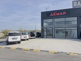 Merkez Galericiler Sitesi Köşe Ve 2 Cepheli Kiralık Dükkan