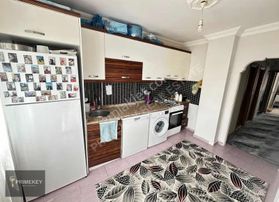 Teomanpaşa Mah 2+1 2.kat Cuma Pazarı Dibinde