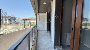 Menemen Ulucakta Ebeveyn Banyolu Satılık 3+1 Arakat Daire