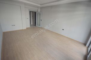 Üniversiteye Yürüme Mesafesnde Cam Balkonlu Katbahçeli 2+1 Daire