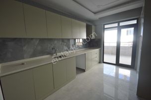 Üniversiteye Yürüme Mesafesnde Cam Balkonlu Katbahçeli 2+1 Daire