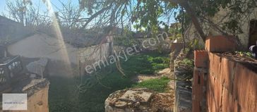 Güneş Gayrimenkul'den Köy İçi Evi Damı Bulunan 800m2 Çiftlik Evi