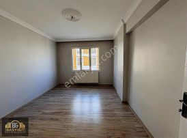 Cumhuriyet Mah.ring Yolu Üzeri 2+1,100m2 Arakat Daire