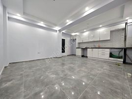 Yıldız Dan Çobançeşme Bit Pazarı Yakını Sıfır Lüx Bahçe Kat