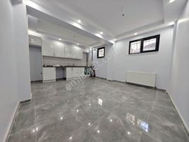 Yıldız Dan Çobançeşme Bit Pazarı Yakını Sıfır Lüx Bahçe Kat