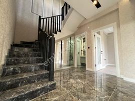 Harmancık'ta Özenle Dizayn Edilmiş 4+1 Lüks Oturuma Hazır Villa