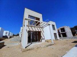 Dereköy'de Butik Sitede Satılık 2+1 Üst Kat Daire