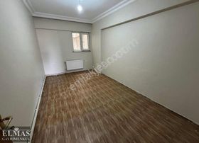 Adapazarı Patates Hali Cadde Üzerinde Kiralık 3+1 Daire