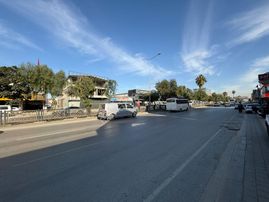 E5 Üzeri 1000 M2 Kapalı Alana Sahip 2 Katlı Satılık İşyeri