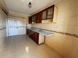 Özkır*emlak'tan*önü*açık*bulvar*cephe*merkezi*konum*arakat*3+1