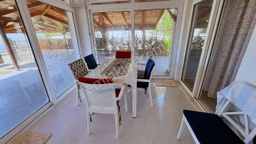 Muğla Milas Bozbük'te Denize Sıfır Satılık Tam Müstakil Villa