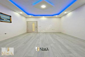 Metrobüse Yakın İskanlı Binada Bahçeli 2+1 Fırsat Geniş Daire