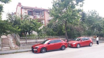 Metroya Yürüme Mesafesinde Köşe Tribleks Cadde Üzeri Refika Aksoy Okuluna Yakın