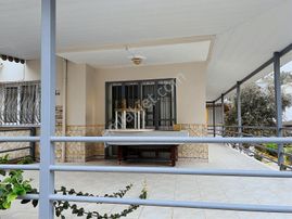 Kadınlar Denizi 5+1 Manzaralı Plaja 300m Geniş Verandalı Satılık