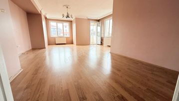 Merkezi Lokasyonda,metro'ya Yakın,site İçinde 3+1 Arakat Daire