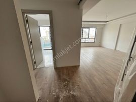 Bahar'dan Sırameşeler Metro Durağı Karşısında 2+1 Kiralık Daire