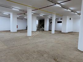 Yenibosnada İmalata Uygun 1500m2 İş Hanında 5m Tavan Yüksekliği