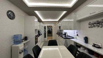 Kalecik Emlak'tan Y.ısıtmalı Site İçerisinde K.otoparklı 4+1 6.kat