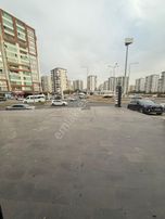 Fırat Mahallesinde Satılık 11o M2 Dükkan