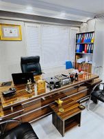 Fatih'de İş Hanın'da Cadde Üstü Binada Satılık 1+1 Ofis