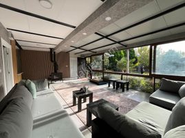 Şehir İçinde Doğa İle İç İçe Kiralık Çiftlik Evi