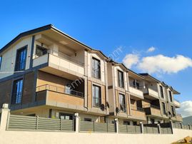 Tekirdağ Yeniçiftlik'de Merkeze ,okula,pazara Yakın Lüks Villa