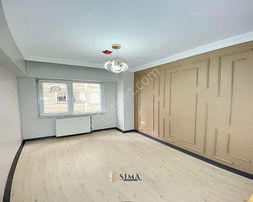 Sima Yapıdan Site İçerisinde Güvenlik, Otoparklı 3+1 135m2 Daire