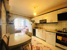 İmir Emlak'tan Güney Cephe 1.kat Ön Cephe Ebeveyn Banyolu Yapılı