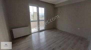 Kaymak Emlaktan Site İcinde Kiralık Daire