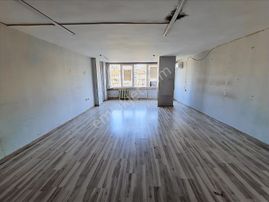 Üsküdar Meydanda 35 M2 Ofis