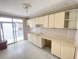 Prestij'den Cumhuriyet'te Asansörlü Tertemiz 3+1 Daire