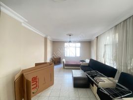 Prestij'den Cumhuriyet'te Asansörlü Tertemiz 3+1 Daire