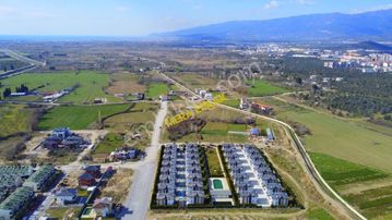 Mera Emlaktan Hamidiye Mh 1763m2 %15 2 Kat İmarlı Muhteşem Arsa