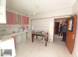 Sincan Andiçen'de Cadde Üzeri 3+1 1.ara Katta Daire