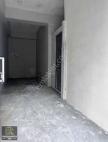 Karaosmanoğlundan Ana Cadde Üzeri 20mt Kiralık Dükkan