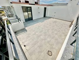 ꧁ay Emlak'tan꧂akçay'da Kapalı Otoparklı Kazdağı Manzaralı Geniş Teraslı Satılık 3+1 Dubleks Daire