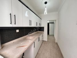 Parstan Sarıkızda Masrafsız Müstakil Girişli Denize 300 Mt 2+1