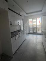 Yüzakı Bulvarı İle 35'lik Yolun Orta Kısmında Satılık 3+1 Daire