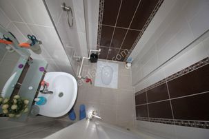 Retro’dan Silifke Caddesi Üzerinde Geniş Asansörlü B.mutfak 3+1