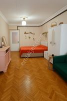 Ömürkent Sitesin'de 3+1 Ara Katta,asansörlü,geniş,ölçüde,kombili